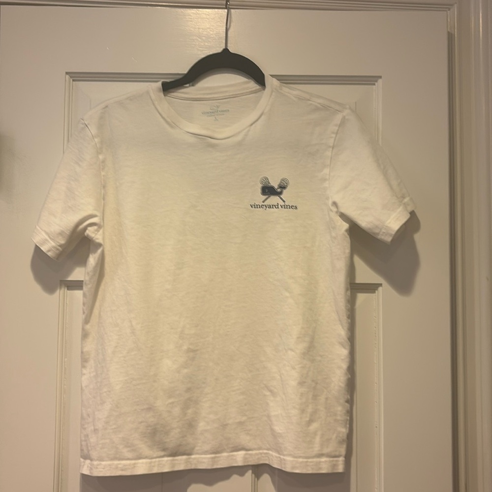 Boys Vineyard Vines tshirt